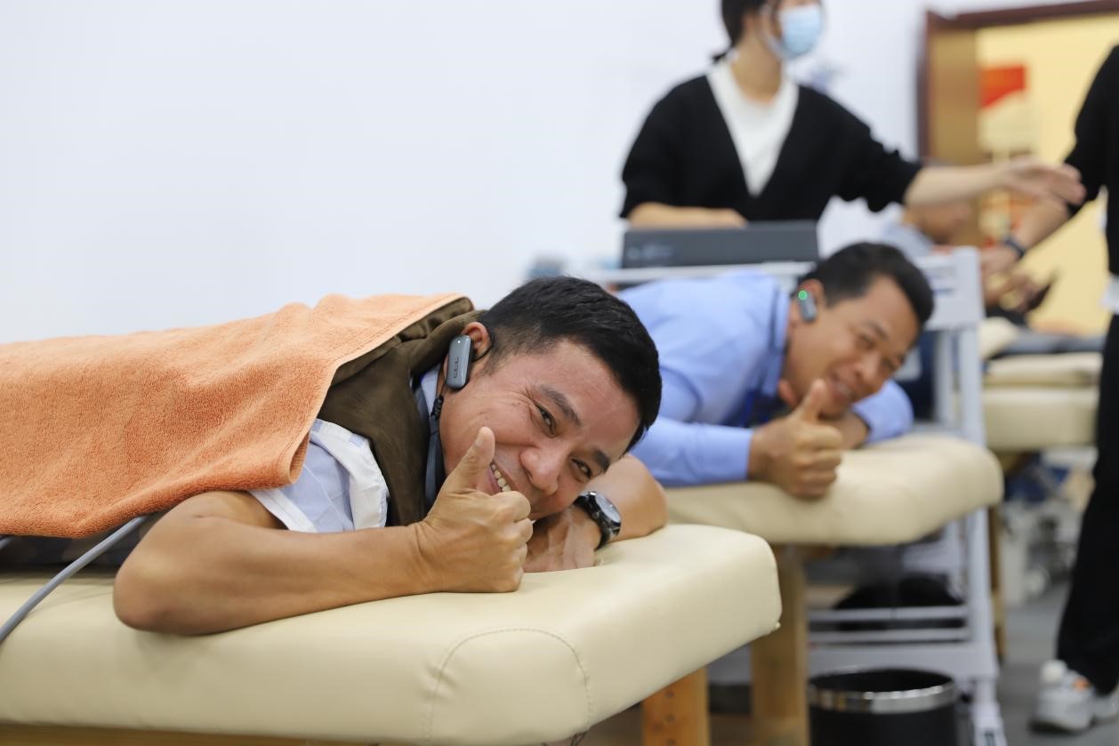 表示, AA, 克在参观后 表示, AA, 克在参观后